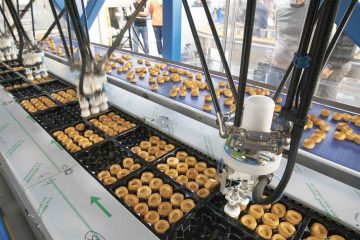 Packaging of vol-au-vent: Automation with Robotic System